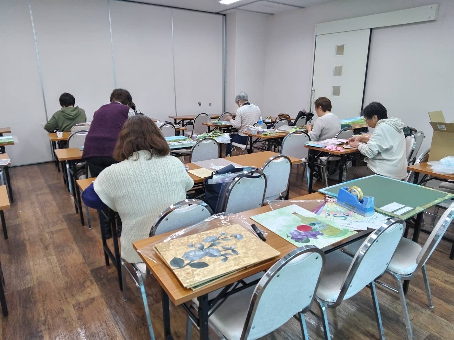 和紙で絵画を描く 東京都町田市の和紙ちぎり絵教室 - ハクビ和紙ちぎり絵学院